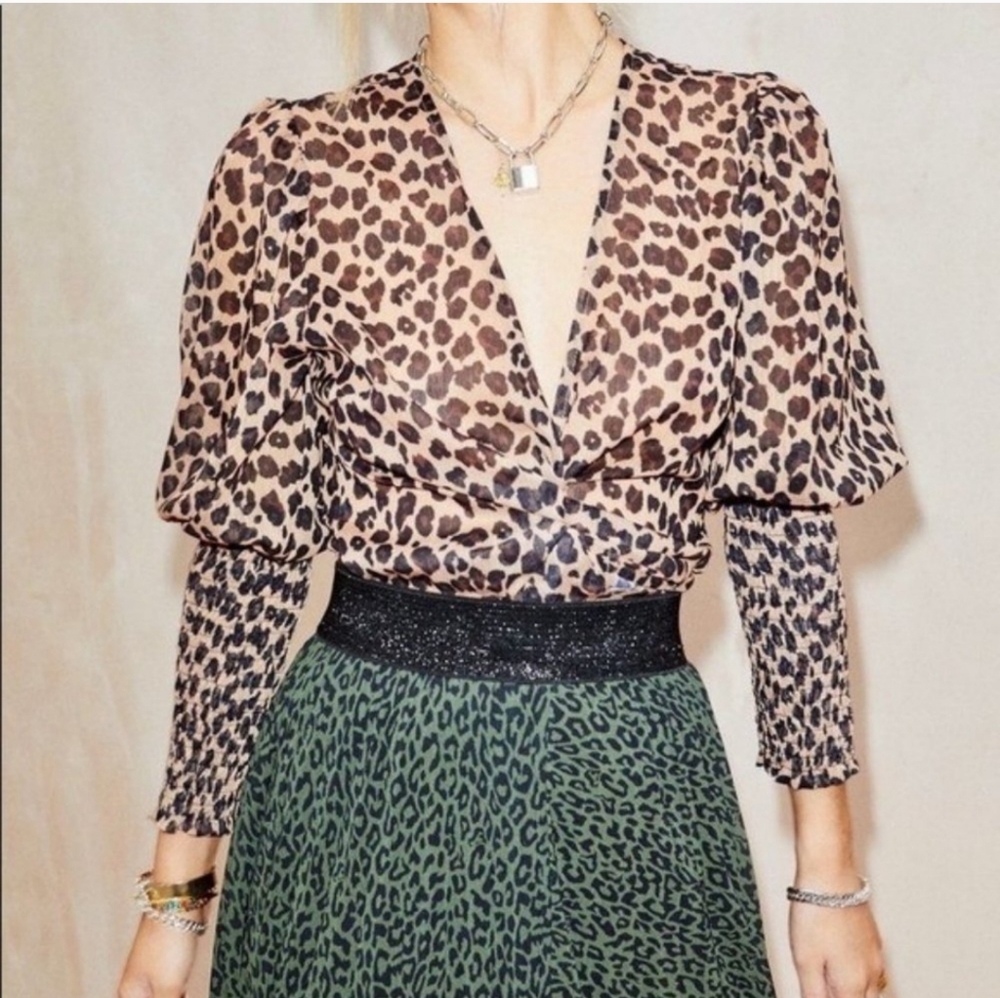 Leopard print wrap blouse - Picture 2 of 3